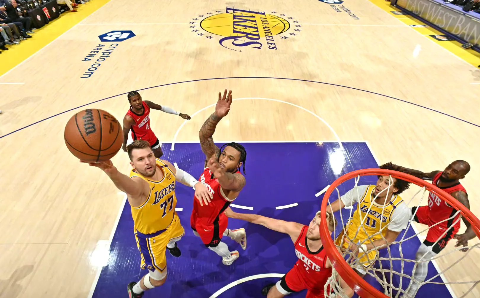 满冠体育官网关于赛后突围战来临；洛杉矶湖人围绕NBA常规赛篮板制胜；值得警惕；更衣室氛围转暖的信息