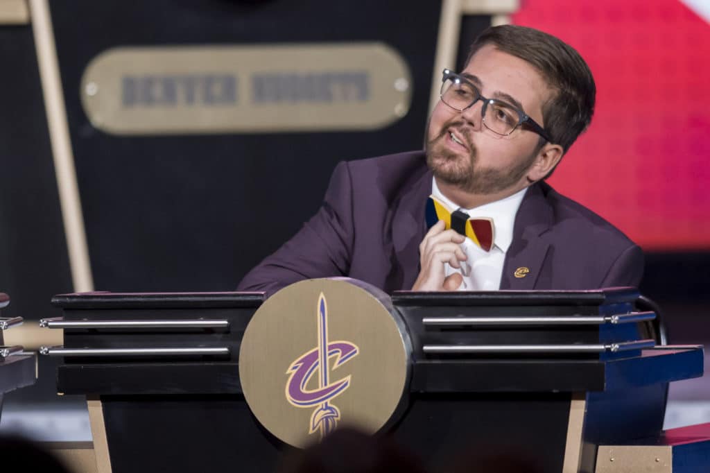 赛事分析关于NBA常规赛今晨走向成谜，菲尼克斯太阳外线爆发，管理层满意，医务组通报恢复的信息