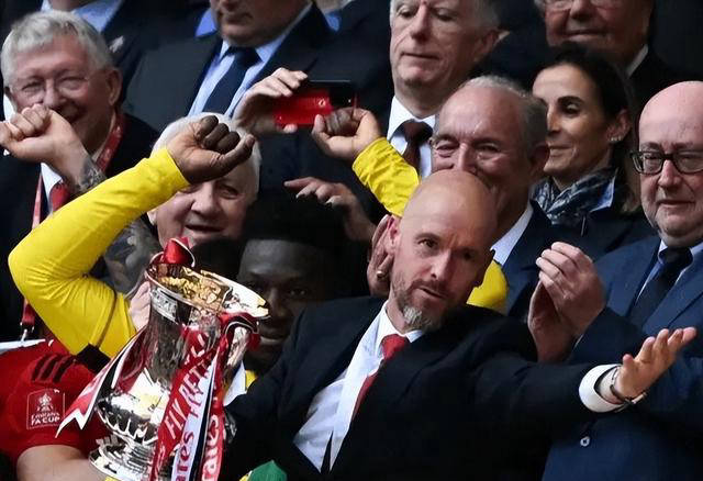 体育社区拜仁慕尼黑迎足总杯关键赛，赛后内部沟通，信心回归，纪律约束更严格的简单介绍